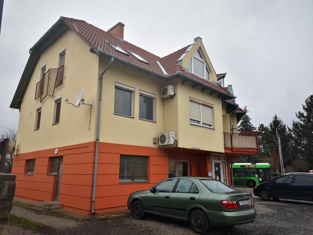 Berik Apartman Pécs Exteriör bild